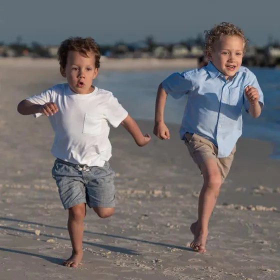 Family photo session in Manasota Key, Florida