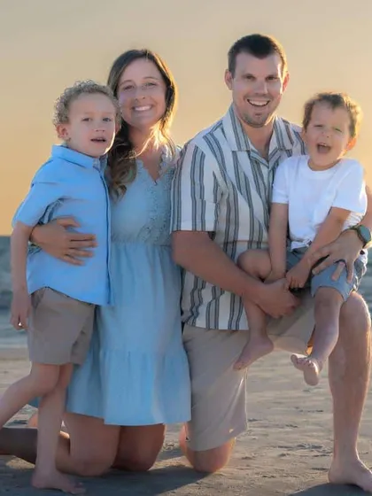 Family session on the Gulf Coast by Flamingo Photographers