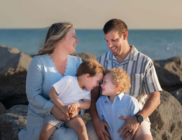 Outdoor family portrait on the Gulf Coast by Flamingo Photographers (10)
