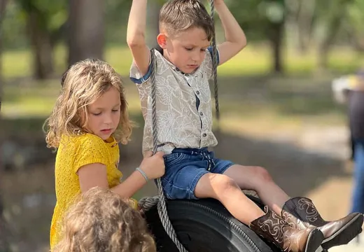 Family portrait session in Palmetto, Florida