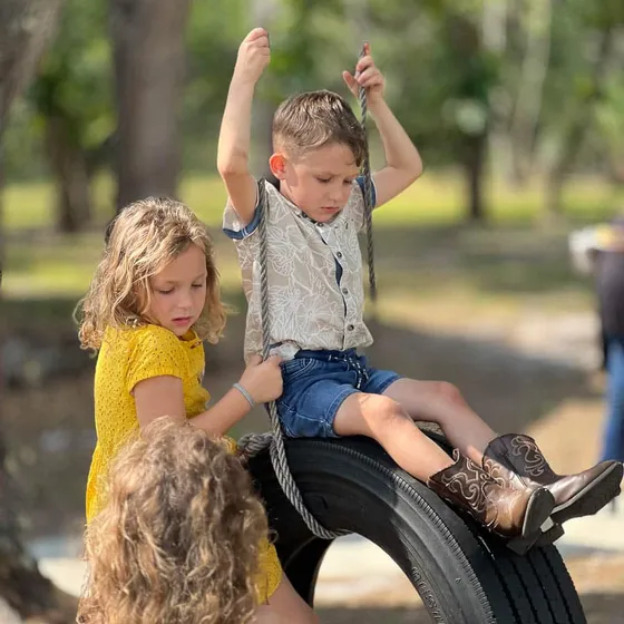 Family photo session in Venice, Florida