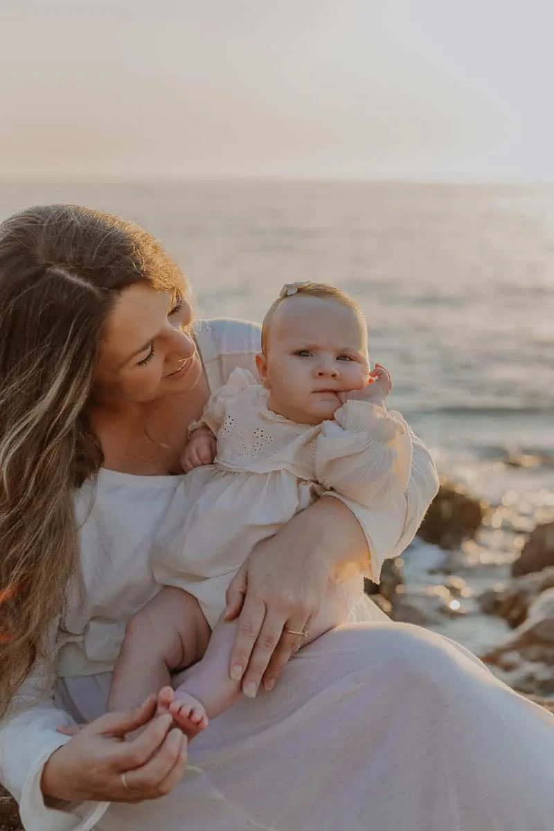 Outdoor family portrait on the Gulf Coast by Flamingo Photographers