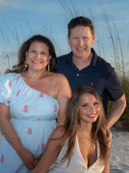 Family session on the Gulf Coast by Flamingo Photographers